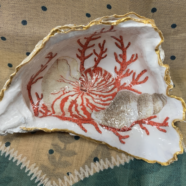 Oyster Shell - Red Shells (Large)